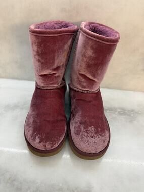 UGG Classic Short II Velvet Boots US 7 UK 5 Bougainvillea Pink Shearling Winter